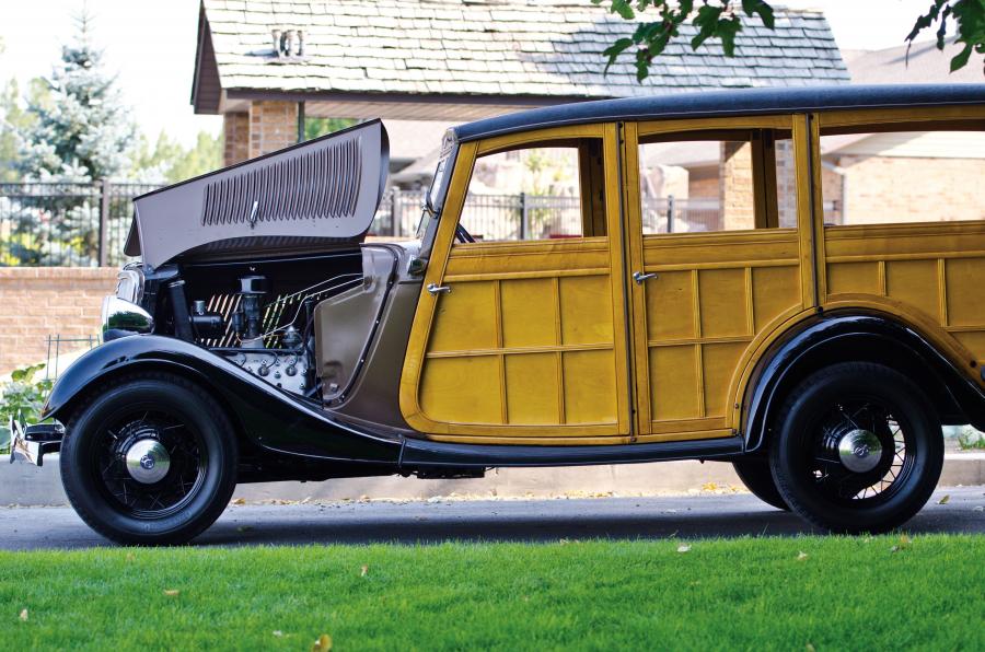  Ford V8 DeLuxe Station Wagon 1933 года  (фото 13 из 47)